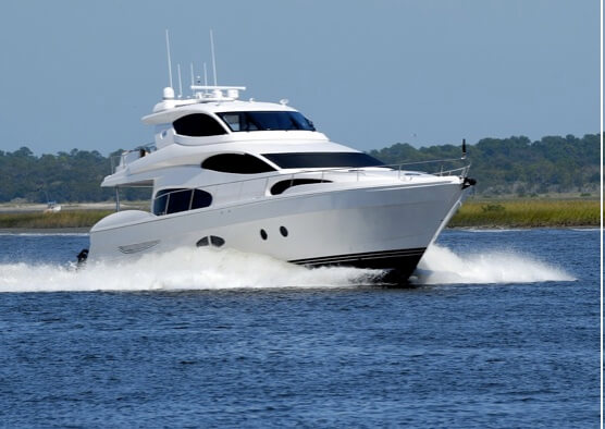 yacht charter costo